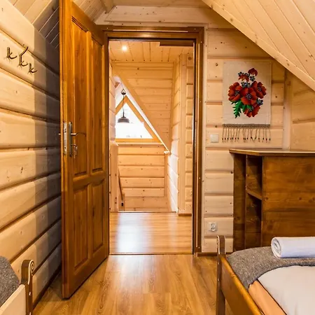 别墅 Udanypobyt Liliowa